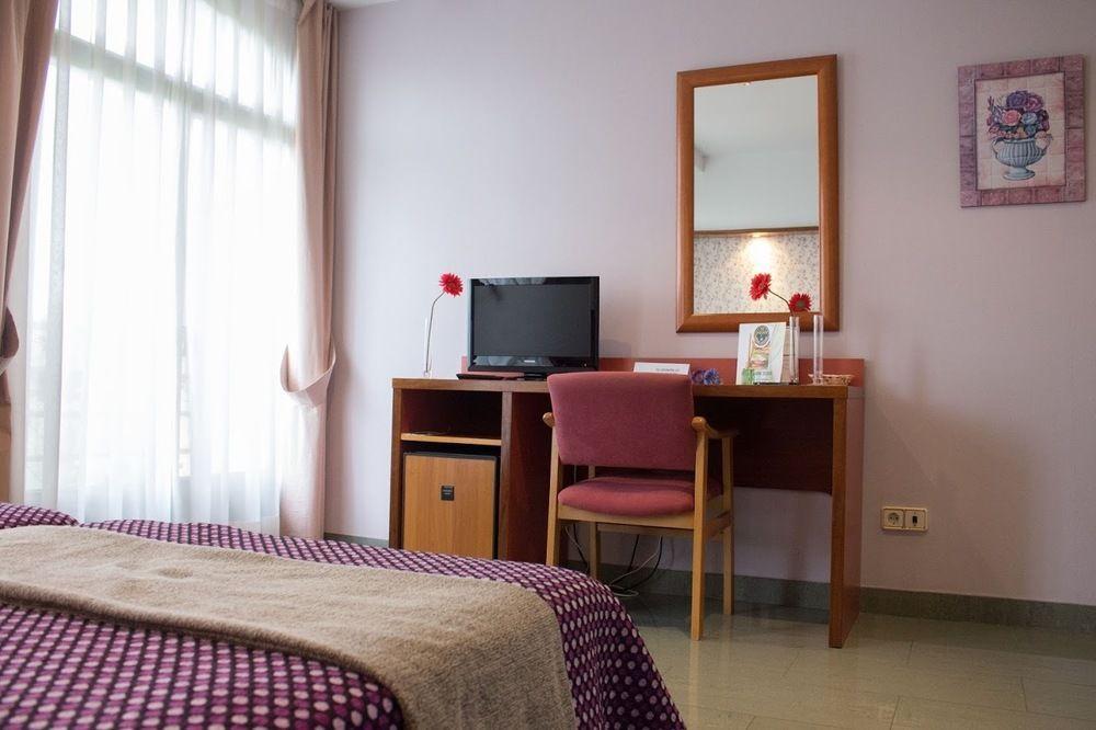 Hotel Jardin De ארנחואז מראה חיצוני תמונה