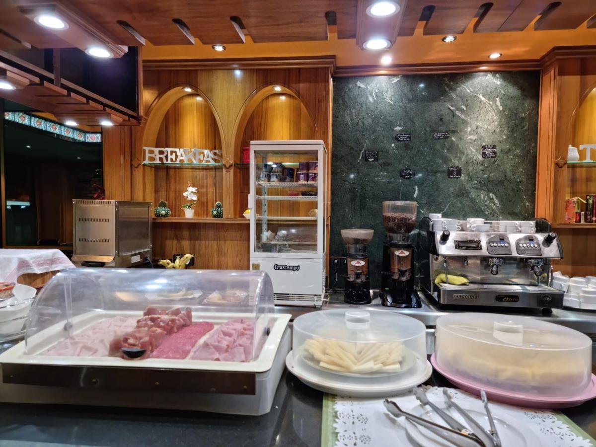 Hotel Jardin De ארנחואז מראה חיצוני תמונה